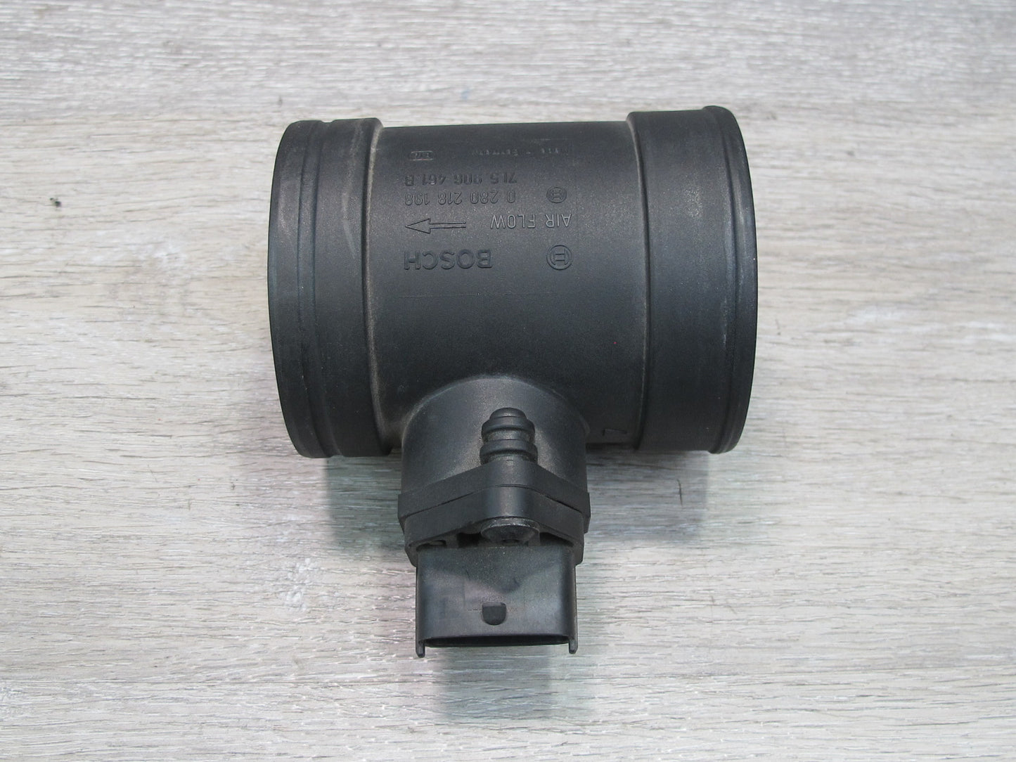 2008-2010 Porsche Cayenne 957 GTS Mass Air Flow Sensor Housing MAF 7L5906461B