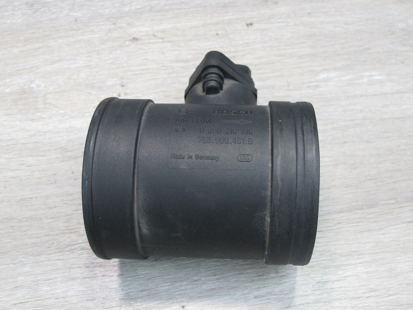 2008-2010 Porsche Cayenne 957 GTS Mass Air Flow Sensor Housing MAF 7L5906461B
