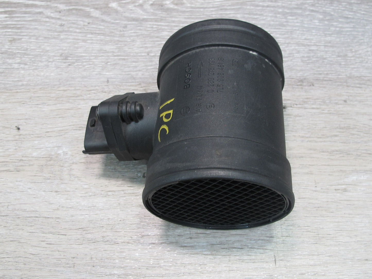 2008-2010 Porsche Cayenne 957 GTS Mass Air Flow Sensor Housing MAF 7L5906461B