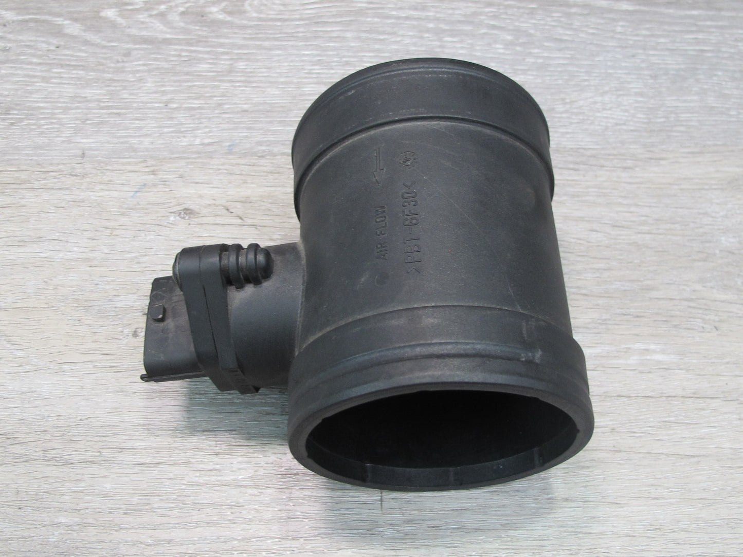 2008-2010 Porsche Cayenne 957 GTS Mass Air Flow Sensor Housing MAF 7L5906461B