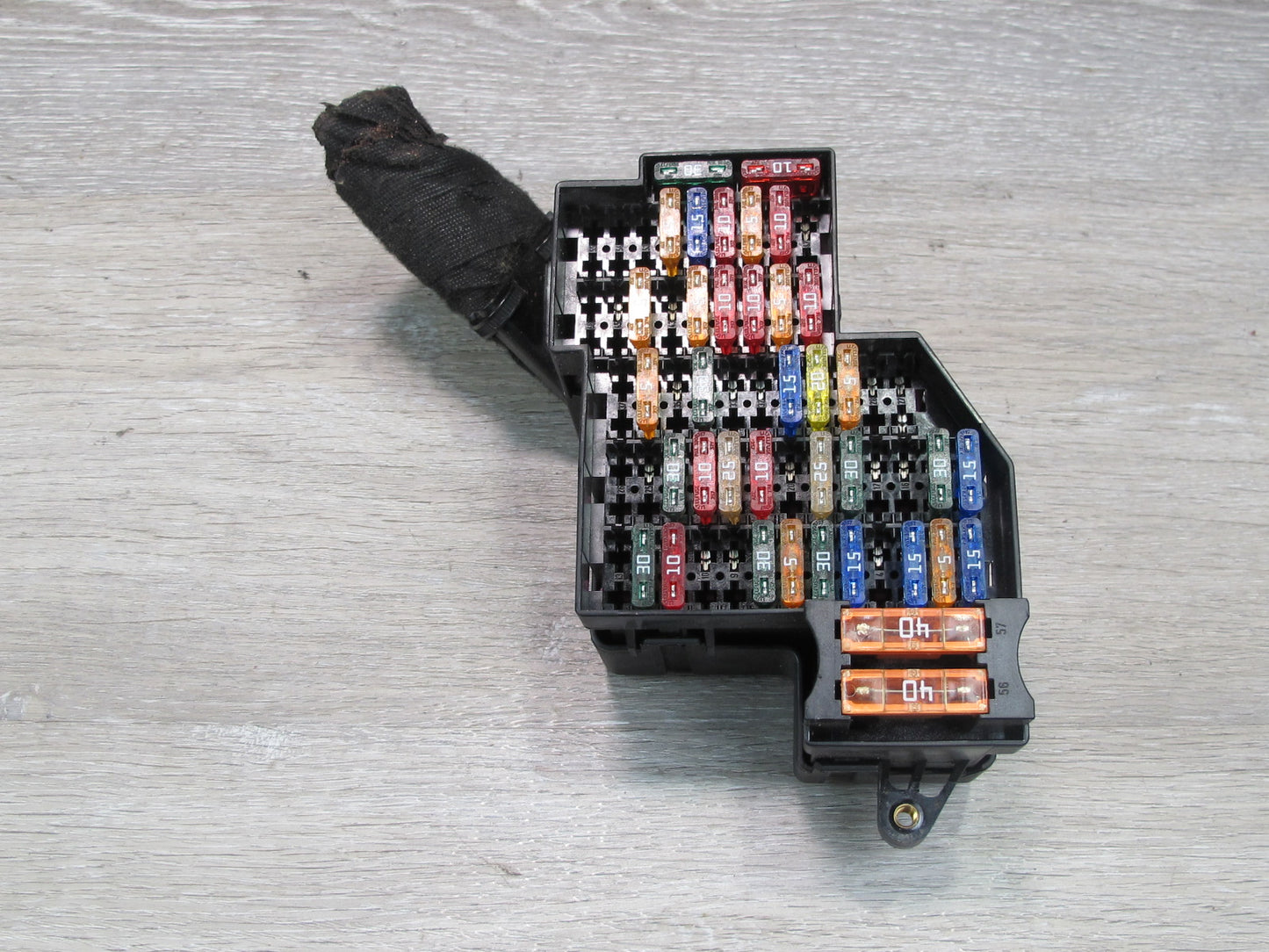 2008-2010 Porsche Cayenne 957 Dash Front Right Fuse Relay Box Module