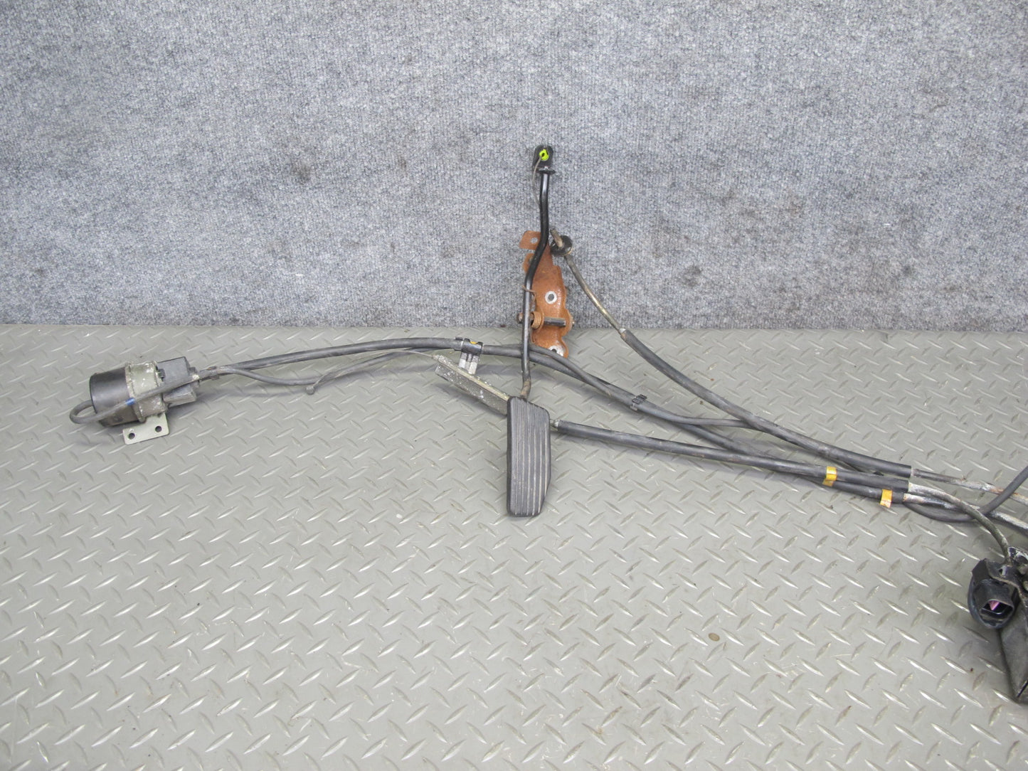 91-99 Dodge Stealth 3000GT FWD NA Cruise Control Actuator Motor & Gas Pedal OEM