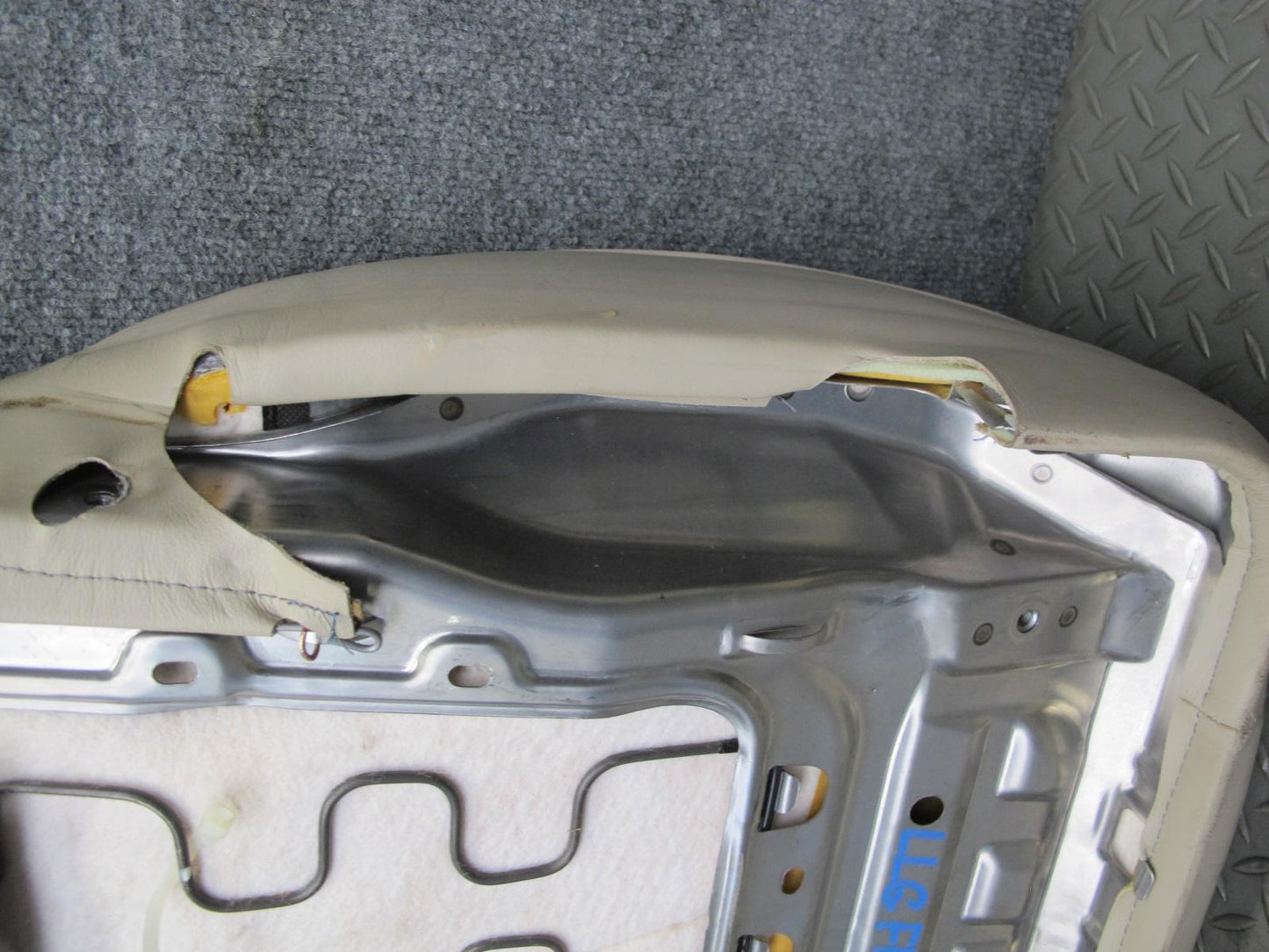 03-05 Lexus JZS160L GS300 Front Right Leather Heat Seat Lower Cushion Ivory OEM