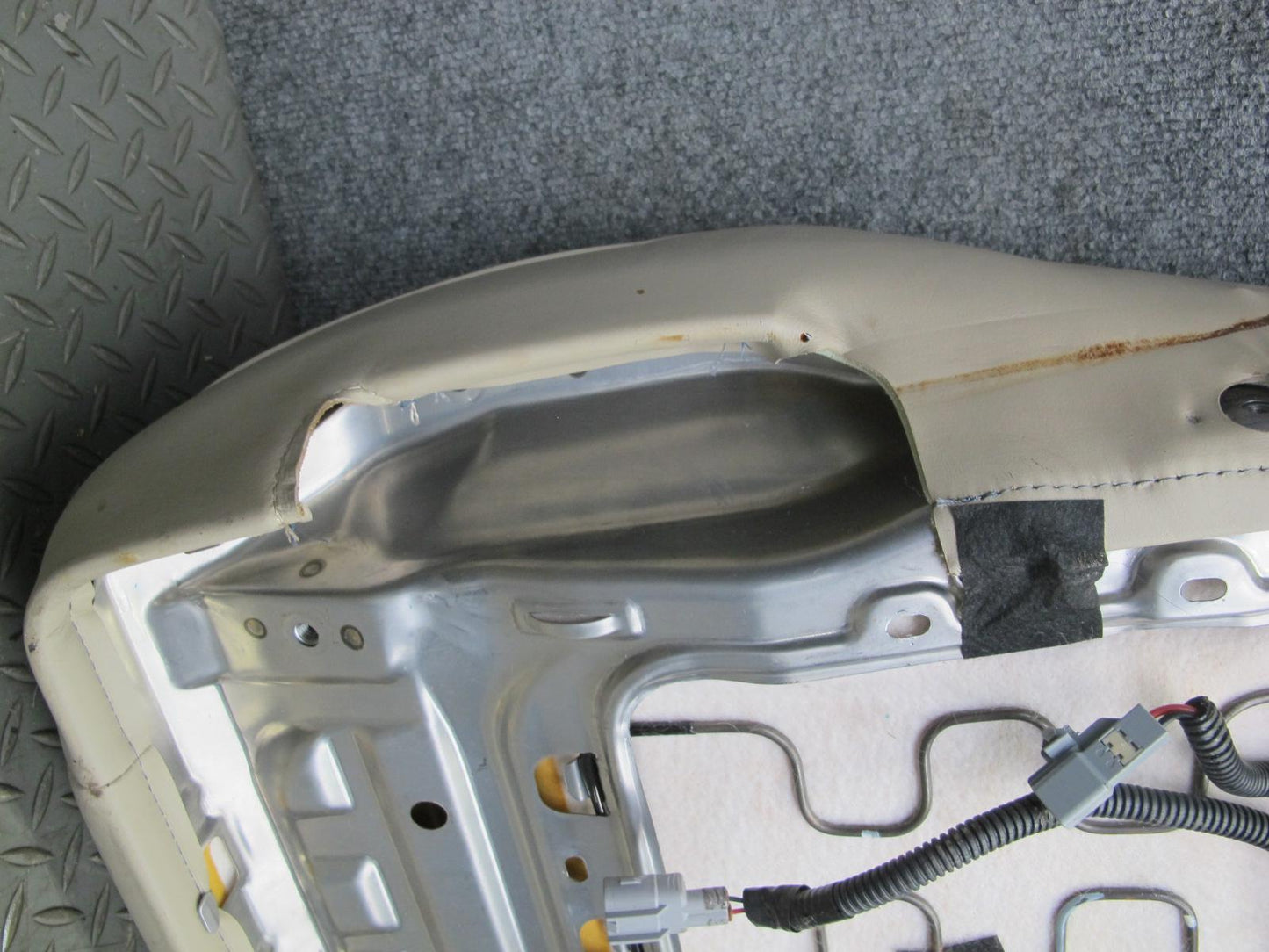 03-05 Lexus JZS160L GS300 Front Right Leather Heat Seat Lower Cushion Ivory OEM