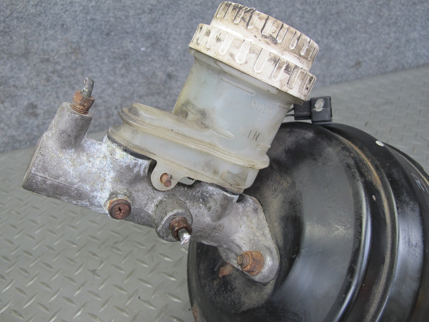 91-99 Dodge Stealth 3000GT Brake Master Cylinder Booster Fluid Reservoir OEM