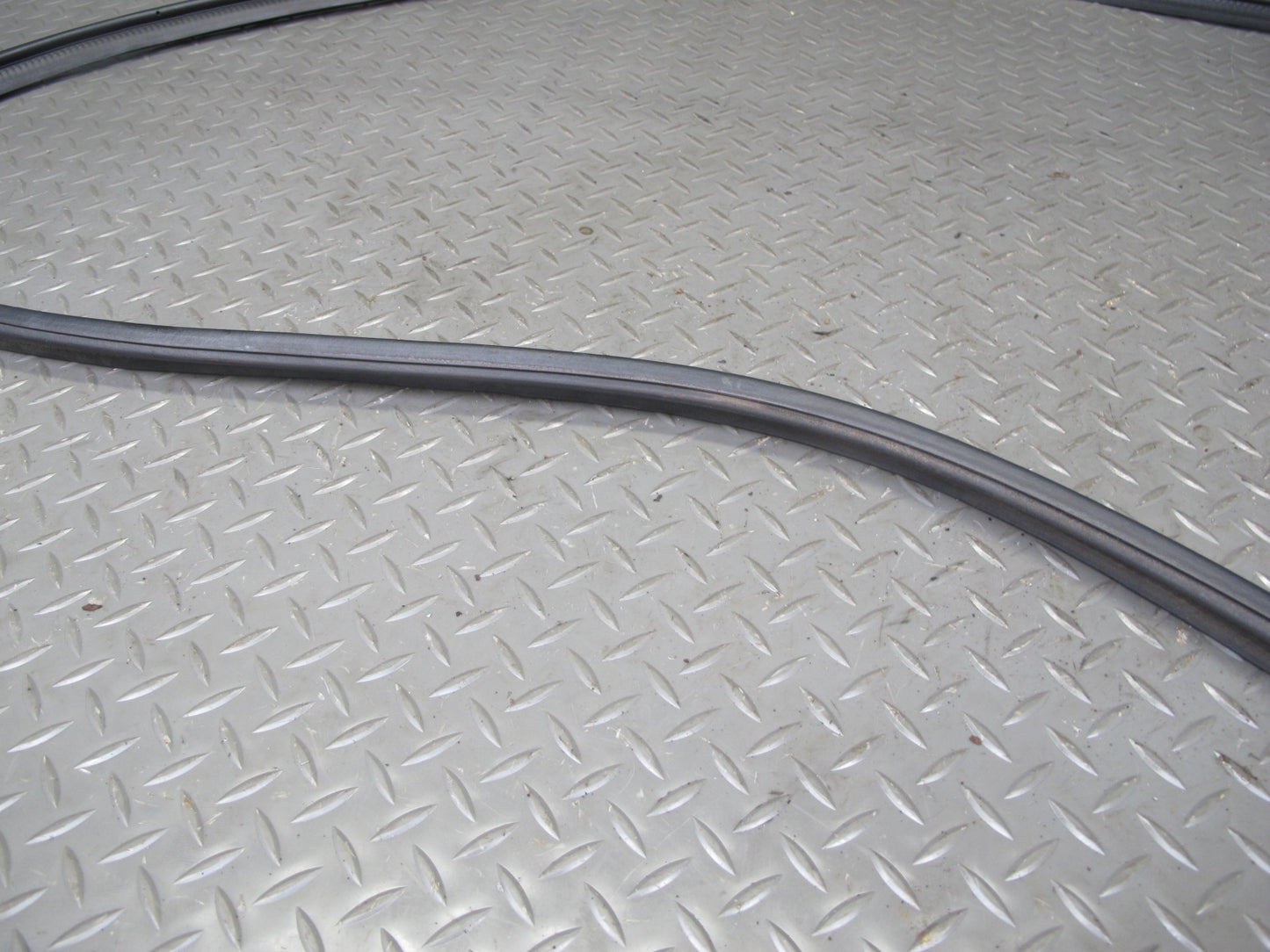 91-99 Dodge Stealth 3000GT Rear Trunk Hatch Lid Weatherstrip Rubber Seal OEM