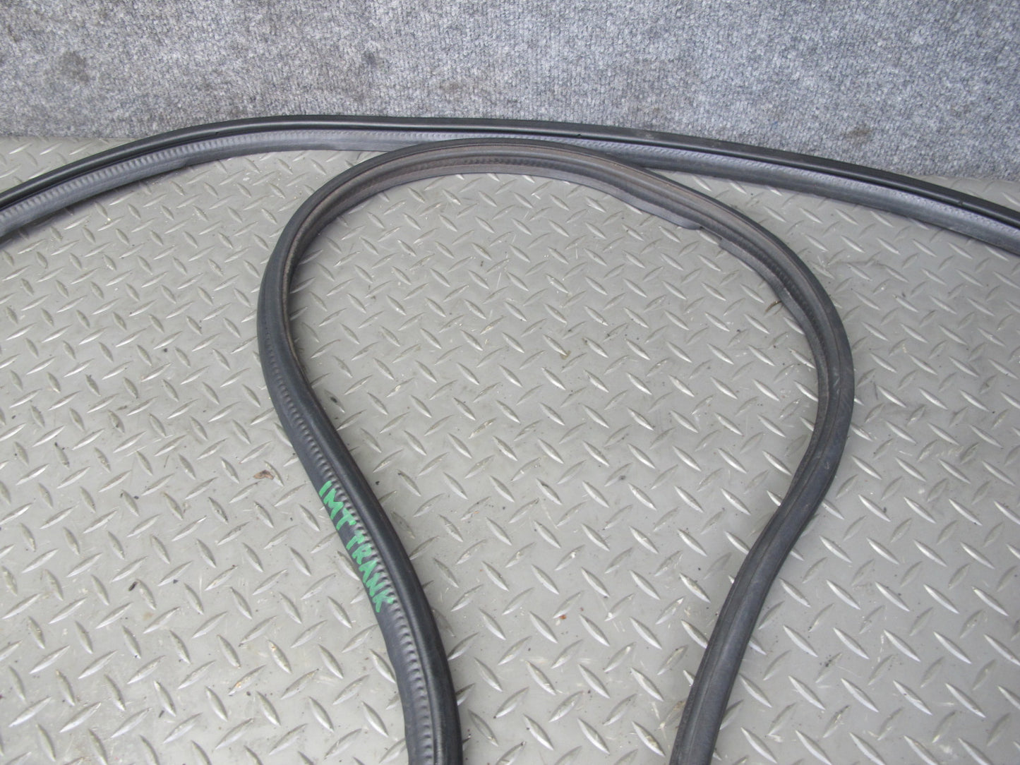 91-99 Dodge Stealth 3000GT Rear Trunk Hatch Lid Weatherstrip Rubber Seal OEM
