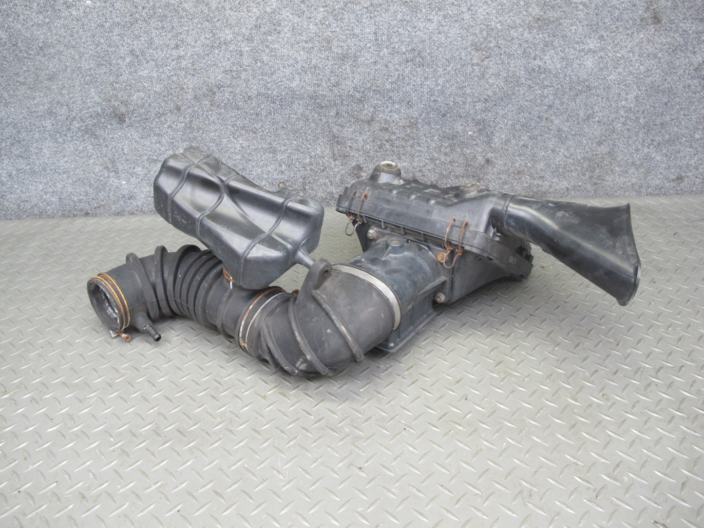 91-99 Dodge Stealth 3000GT 6G72 Dohc Air Intake Filter Box w MAF & Resonator OEM