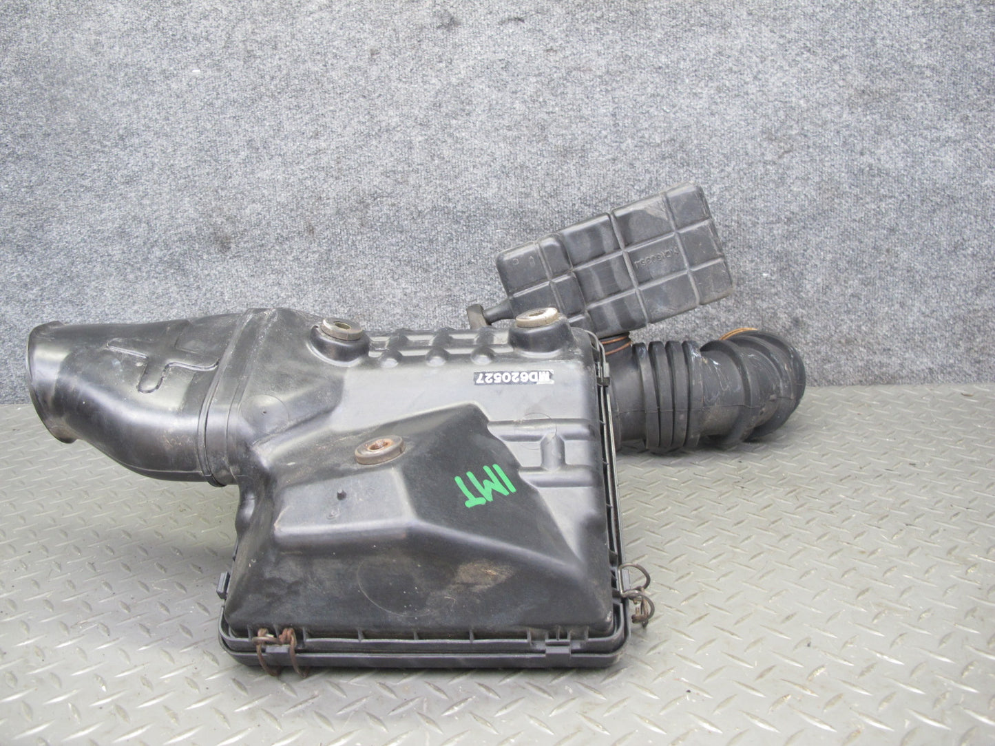 91-99 Dodge Stealth 3000GT 6G72 Dohc Air Intake Filter Box w MAF & Resonator OEM
