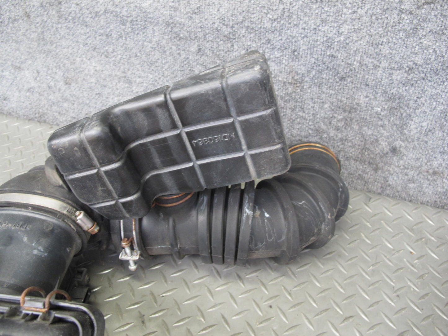91-99 Dodge Stealth 3000GT 6G72 Dohc Air Intake Filter Box w MAF & Resonator OEM