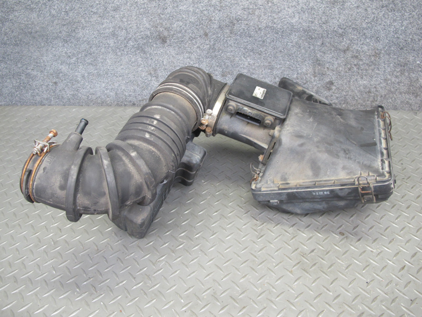 91-99 Dodge Stealth 3000GT 6G72 Dohc Air Intake Filter Box w MAF & Resonator OEM