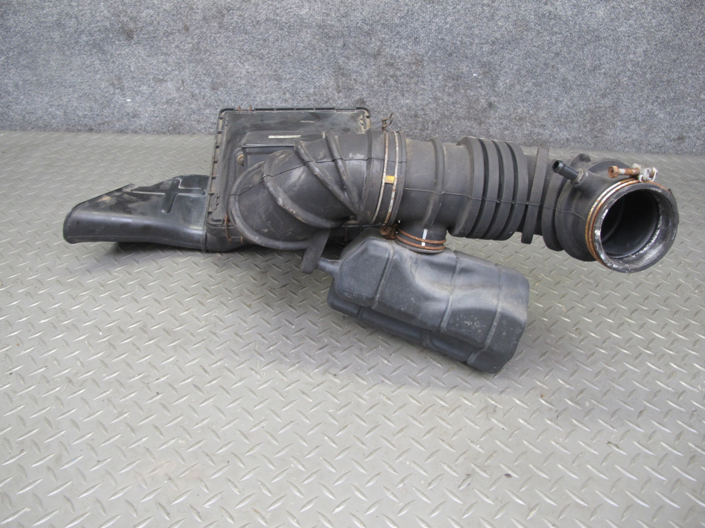 91-99 Dodge Stealth 3000GT 6G72 Dohc Air Intake Filter Box w MAF & Resonator OEM