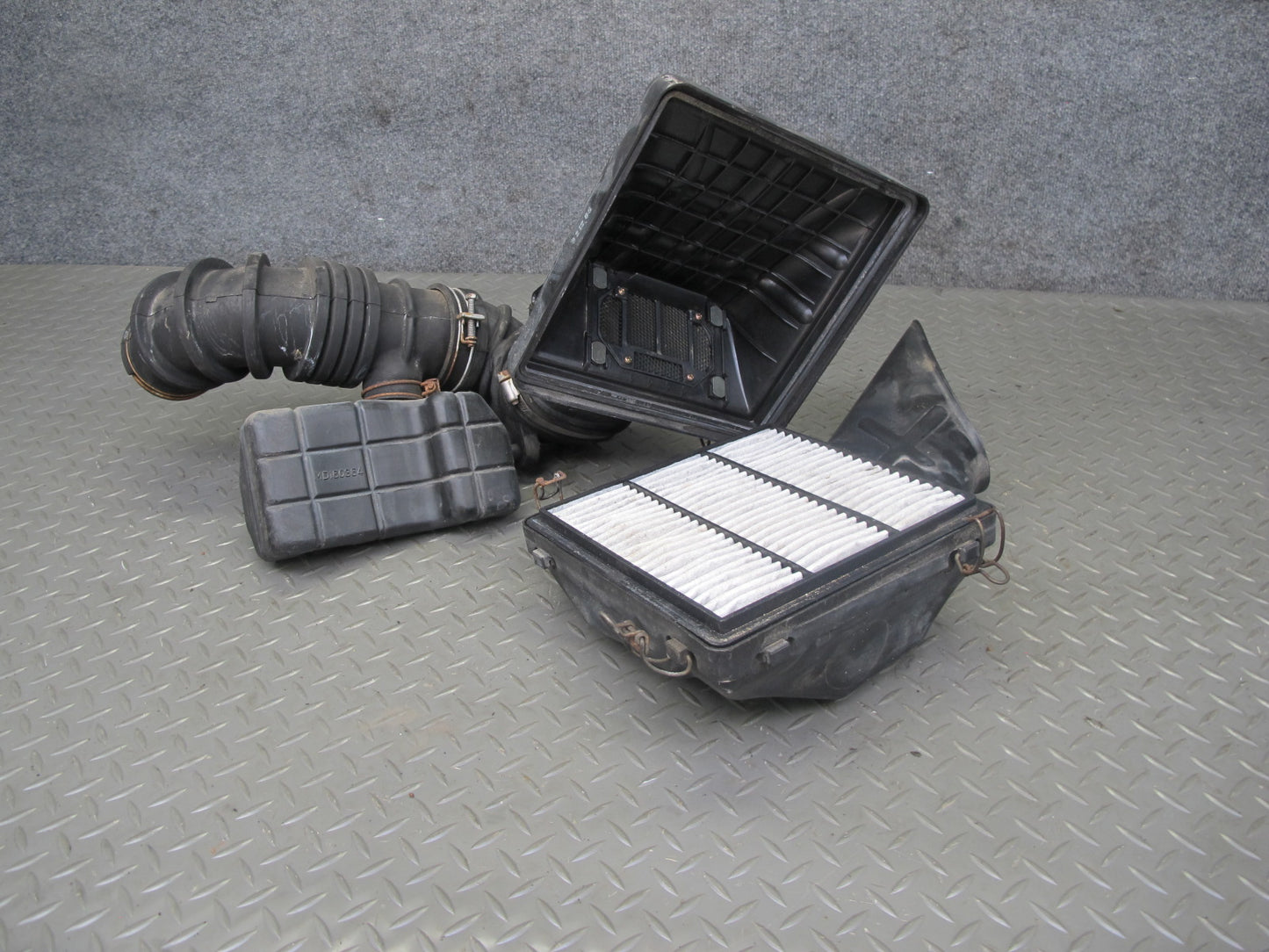 91-99 Dodge Stealth 3000GT 6G72 Dohc Air Intake Filter Box w MAF & Resonator OEM