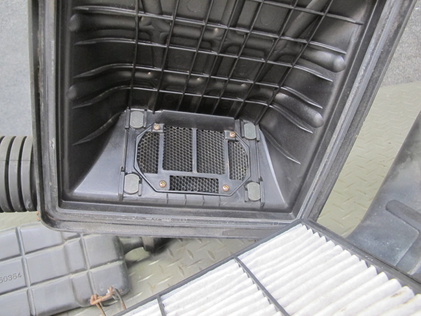 91-99 Dodge Stealth 3000GT 6G72 Dohc Air Intake Filter Box w MAF & Resonator OEM
