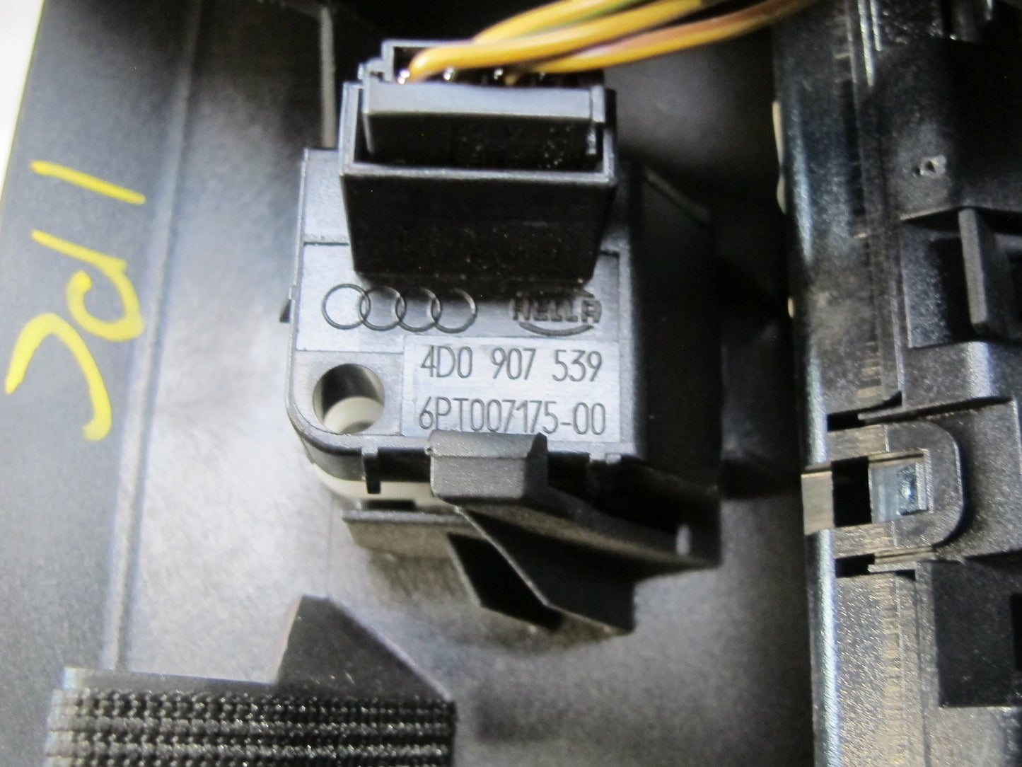 2008-2010 Porsche Cayenne 957 Dash Sun Light Load Sensor 4D0907539