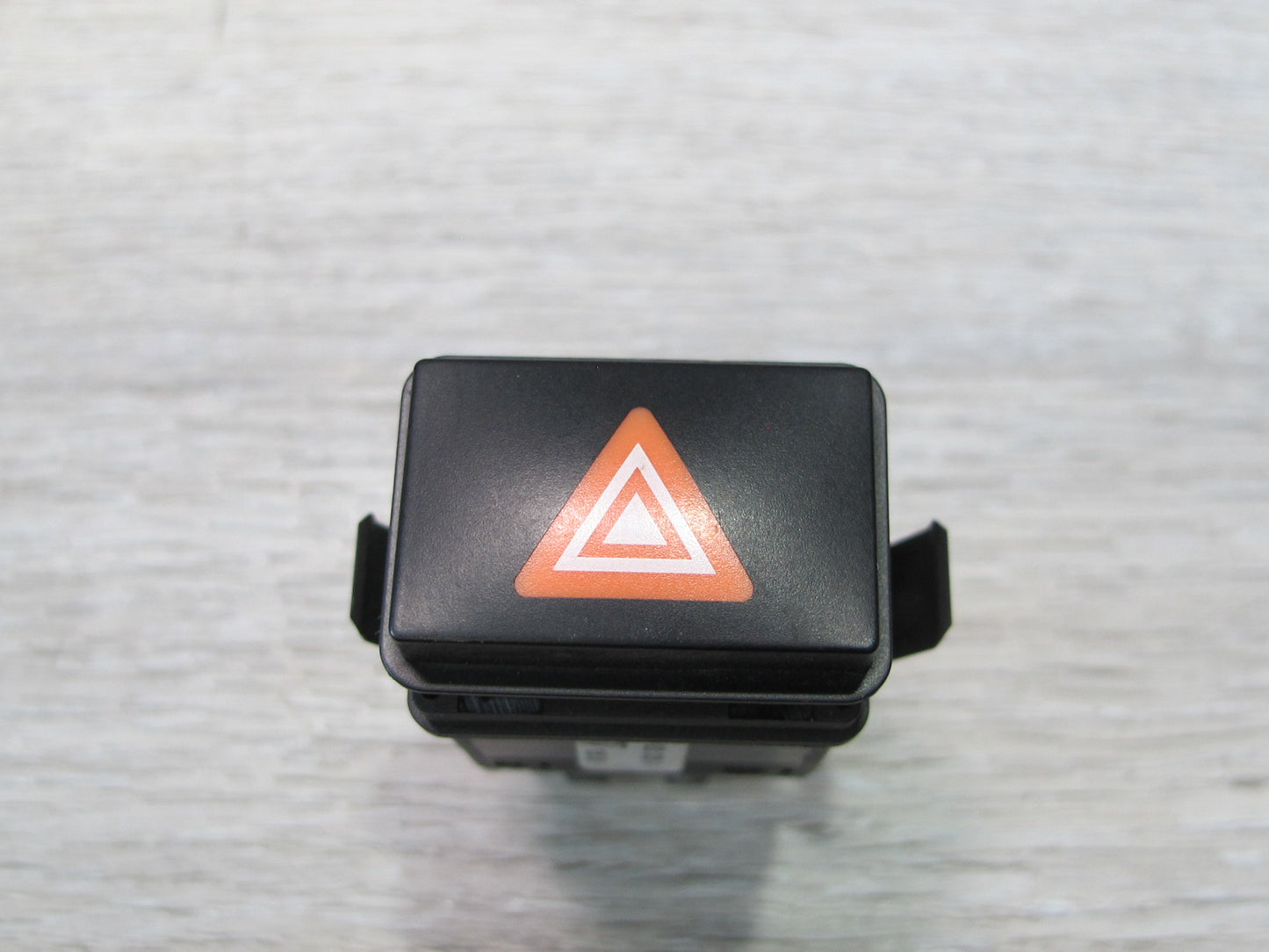 2003-2010 Porsche Cayenne 957 Emergency Hazard Control Switch Button 7L5953235A