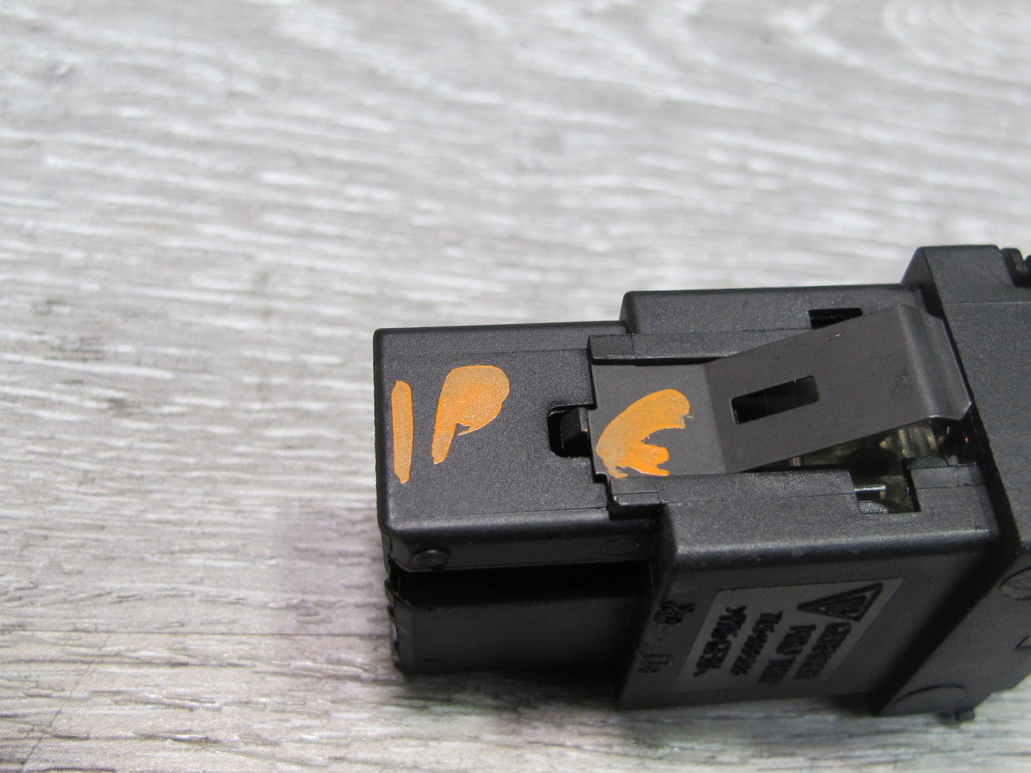2003-2010 Porsche Cayenne 957 Dash Left Driver Side Seat Heated Switch Button