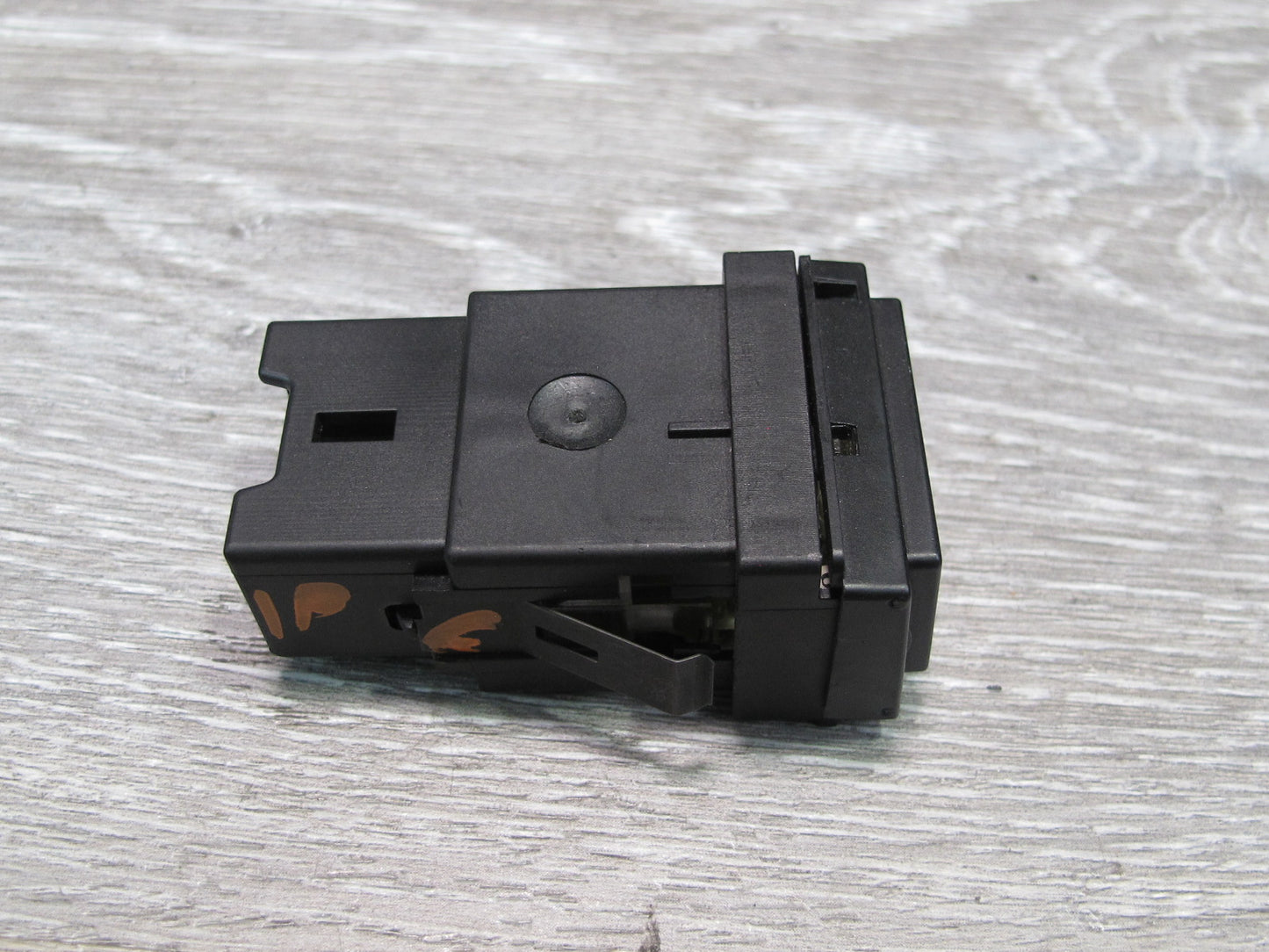 2003-2010 Porsche Cayenne 957 Dash Left Driver Side Seat Heated Switch Button