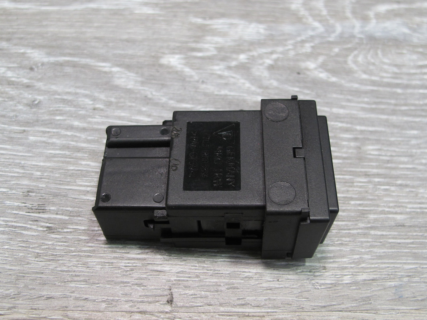 2003-2010 Porsche Cayenne 957 Dash Left Driver Side Seat Heated Switch Button