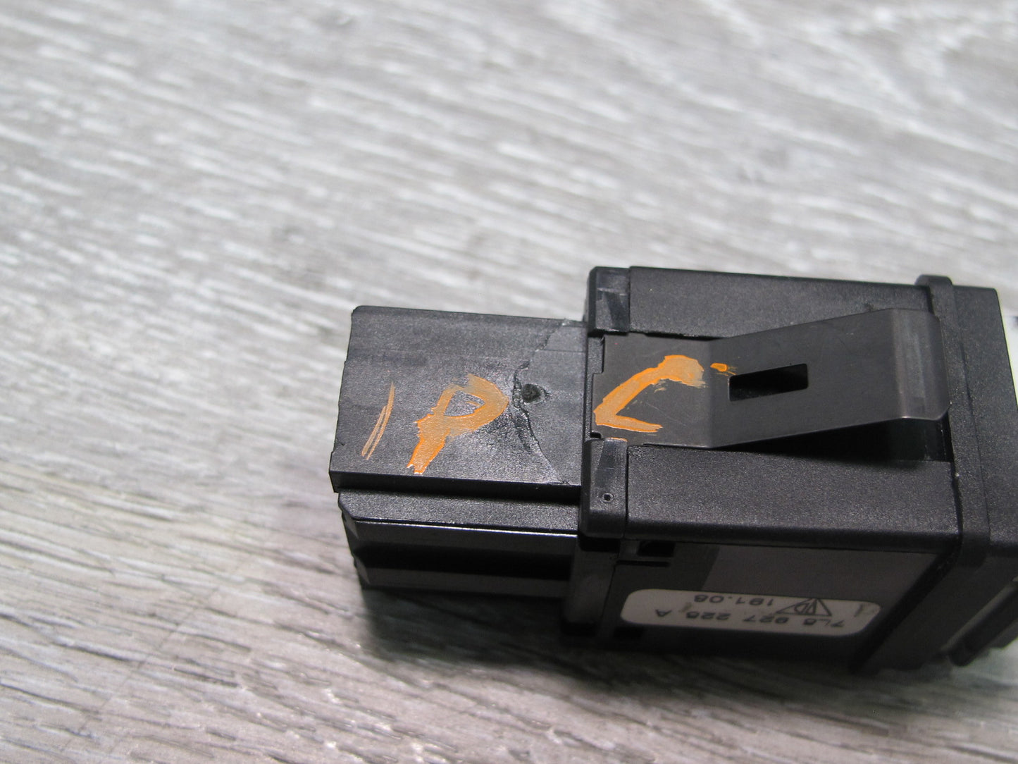 2003-2010 Porsche Cayenne 957 Dash PSM OFF Control Switch Button