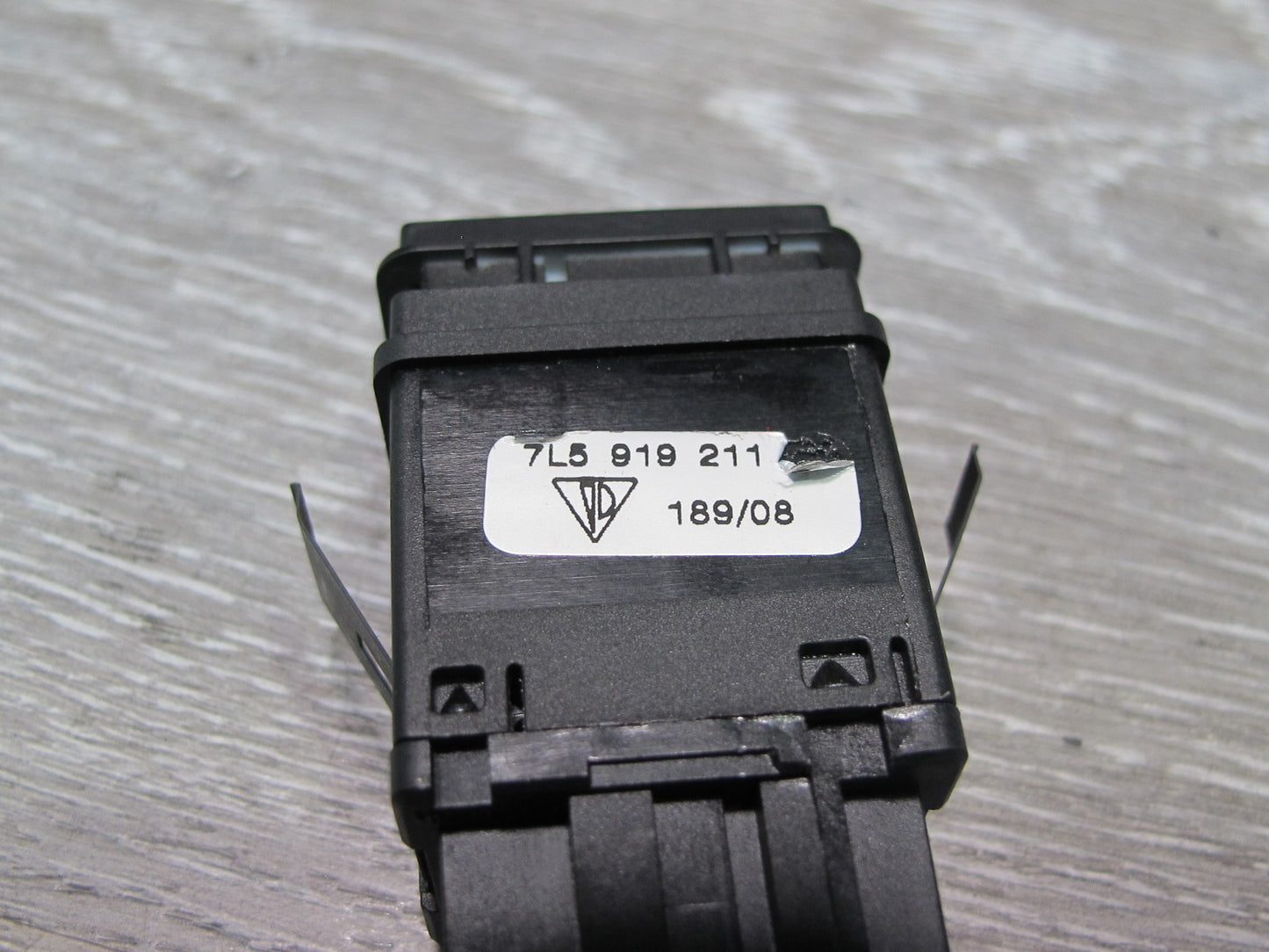 2003-2010 Porsche Cayenne 957 Passenger SRS BAG OFF Indicator Switch