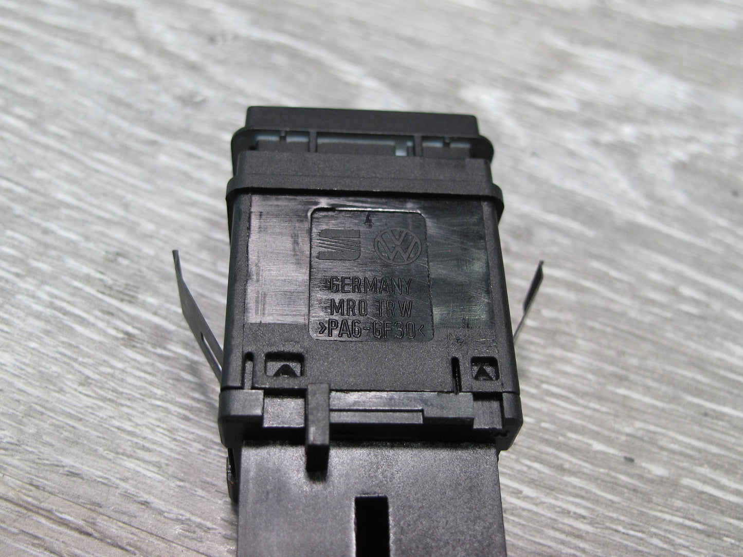 2003-2010 Porsche Cayenne 957 Passenger SRS BAG OFF Indicator Switch