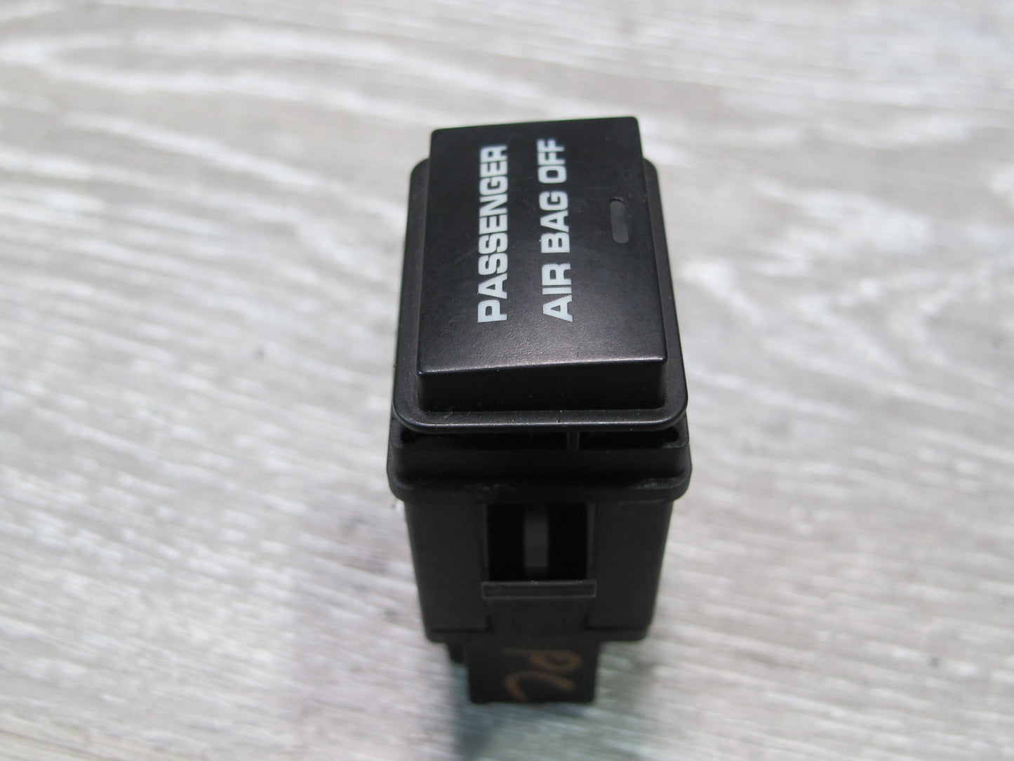 2003-2010 Porsche Cayenne 957 Passenger SRS BAG OFF Indicator Switch