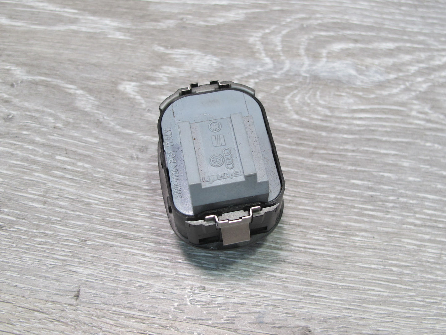 2003-2010 Porsche Cayenne 957 Heated Power Folding Mirror Adjust Switch