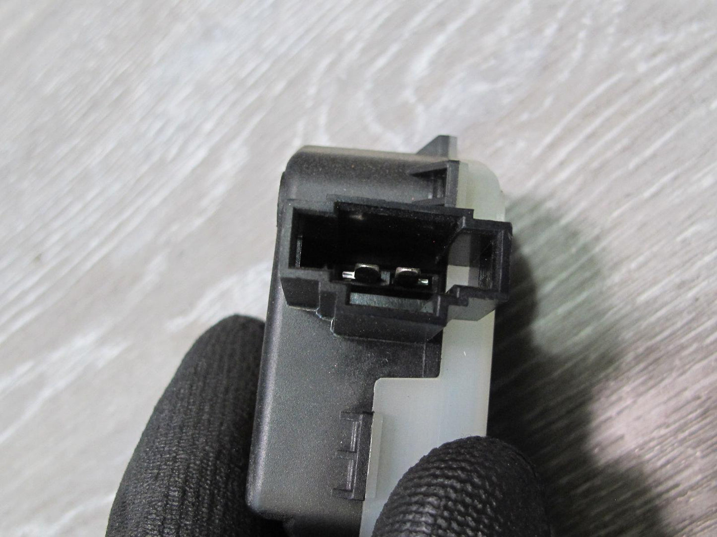 2003-2010 Porsche Cayenne 957 Rear Trunk Hatch Tailgate Lock Actuator