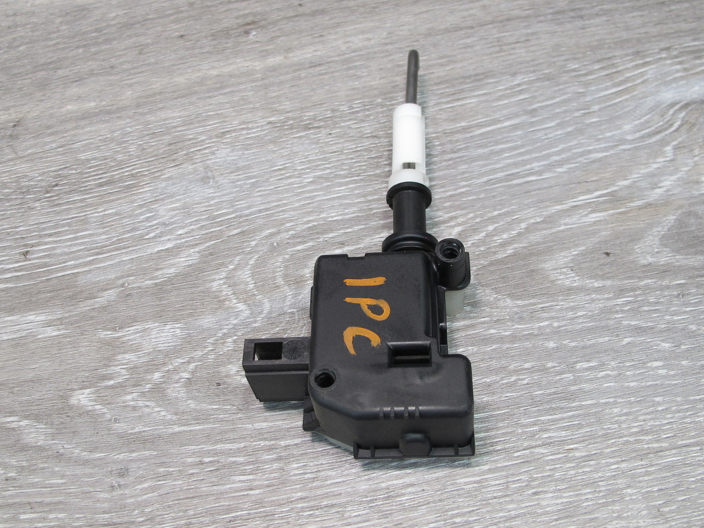 2003-2010 Porsche Cayenne 957 Rear Trunk Hatch Tailgate Lock Actuator