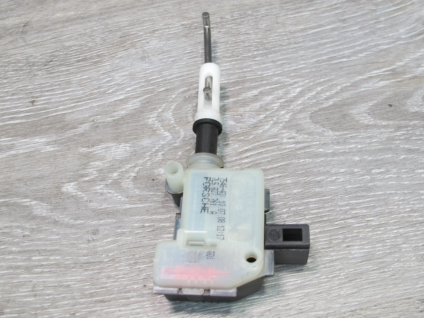 2003-2010 Porsche Cayenne 957 Rear Trunk Hatch Tailgate Lock Actuator