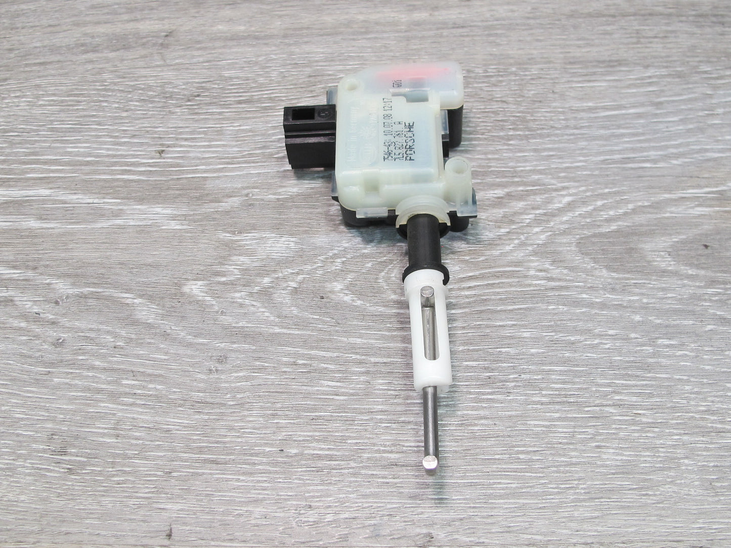 2003-2010 Porsche Cayenne 957 Rear Trunk Hatch Tailgate Lock Actuator