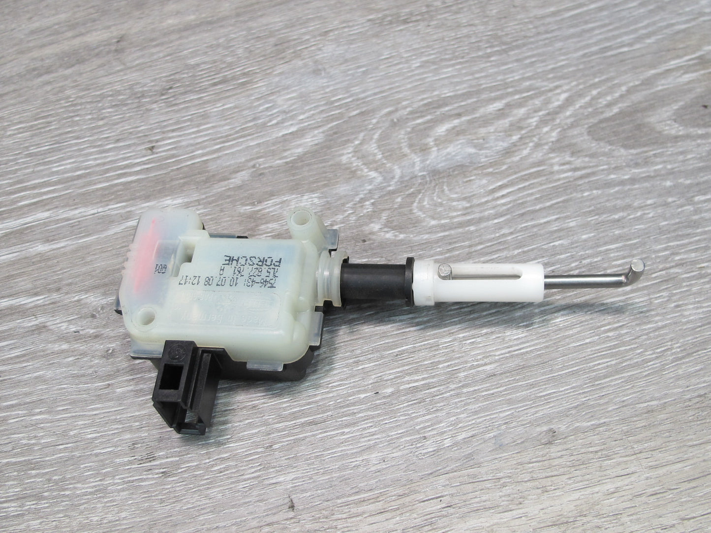 2003-2010 Porsche Cayenne 957 Rear Trunk Hatch Tailgate Lock Actuator