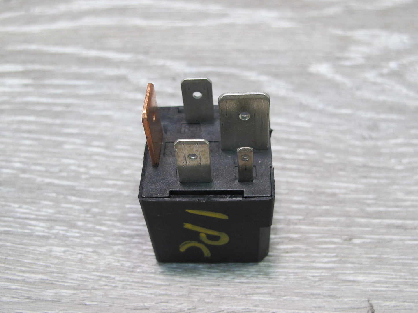 2003-2010 Porsche Cayenne 957 Multifunction Relay 3D0951253A