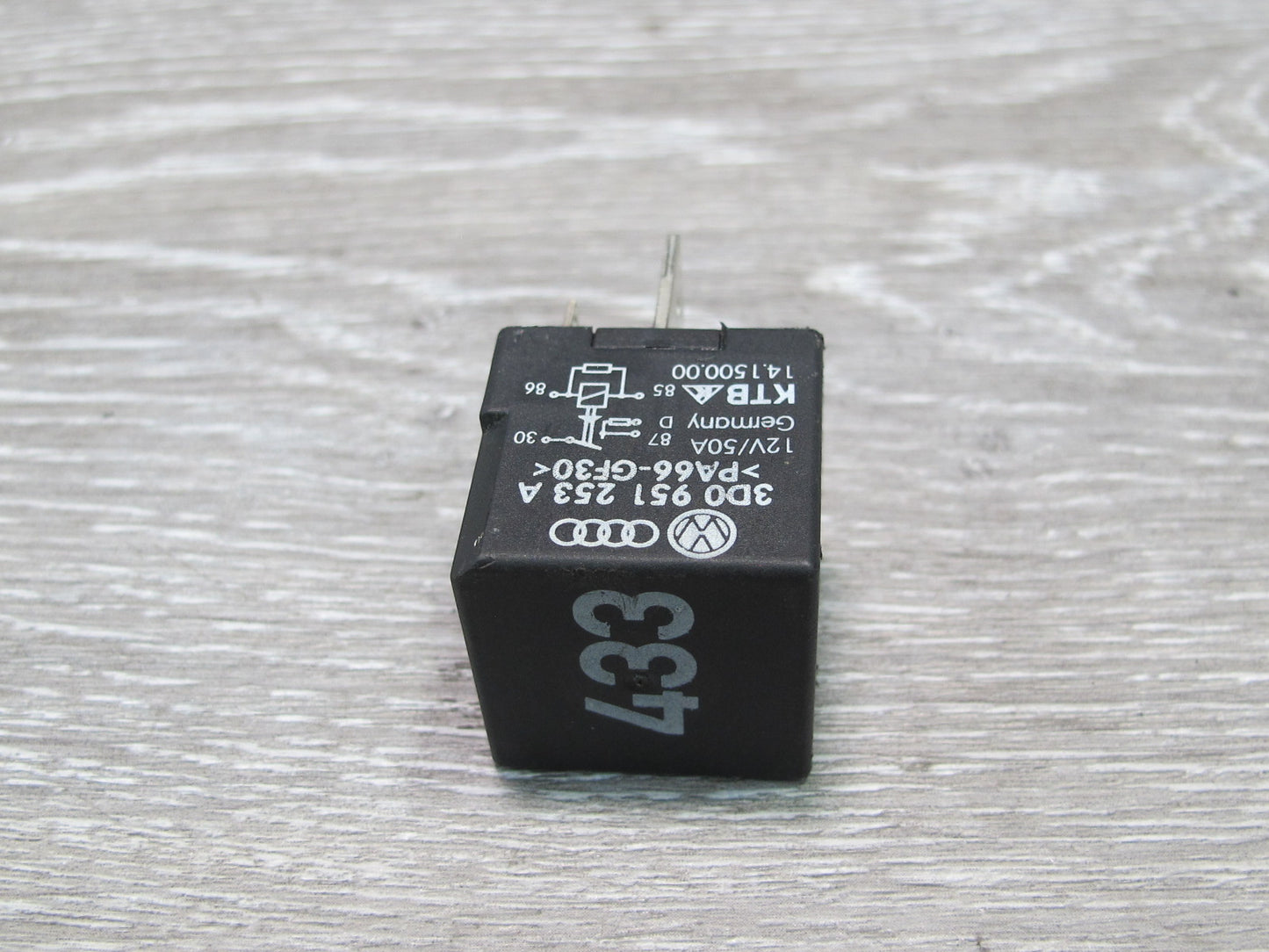 2003-2010 Porsche Cayenne 957 Multifunction Relay 3D0951253A