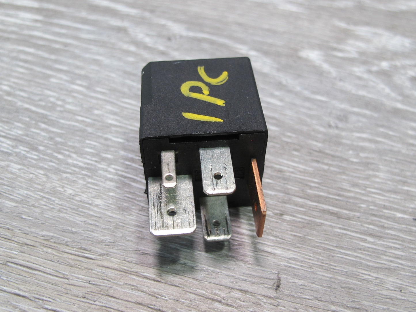 2003-2010 Porsche Cayenne 957 Multifunction Relay 3D0951253A