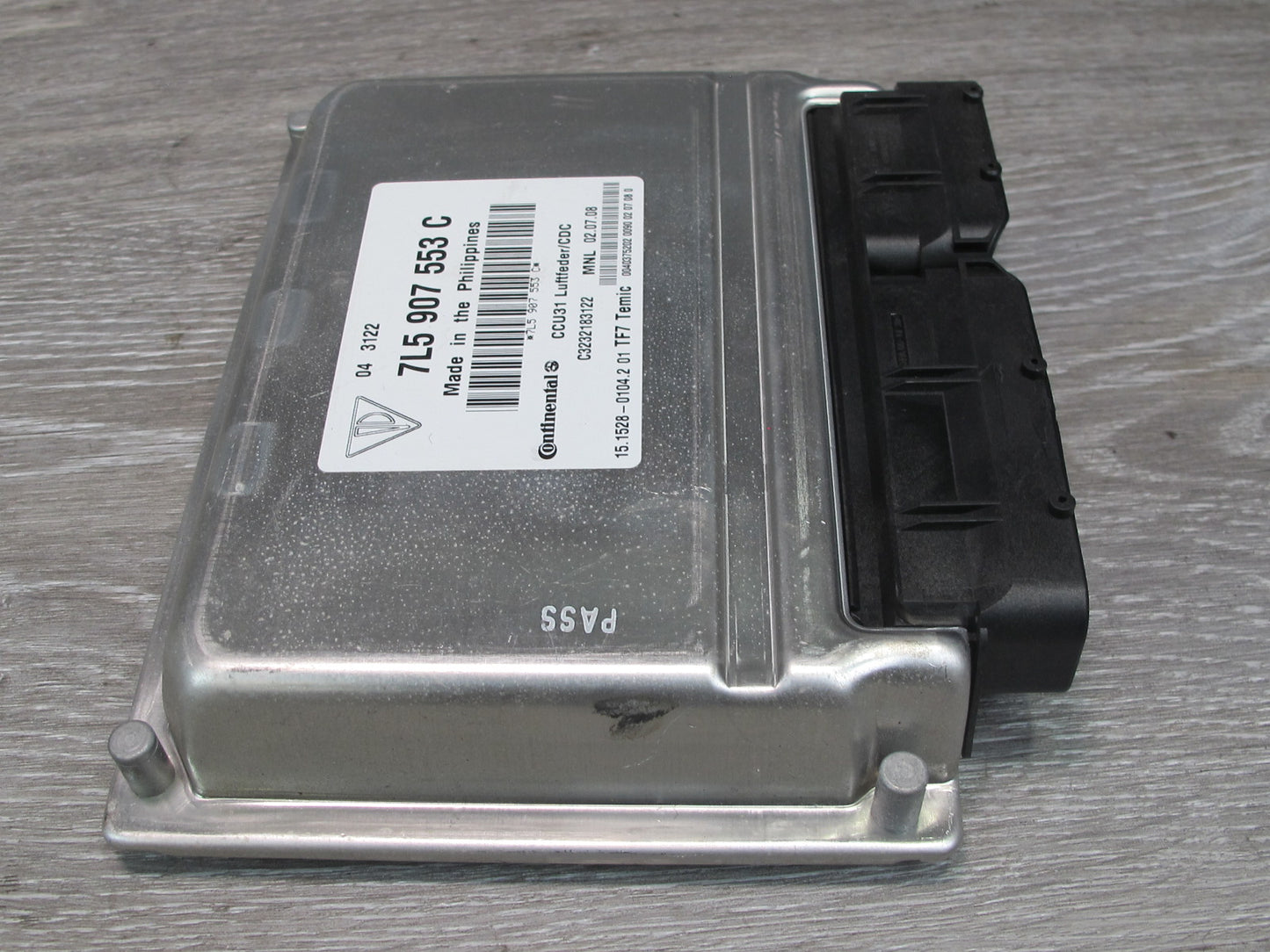 2008-2010 Porsche Cayenne 957 Air Suspension Control Module 7L5907553C