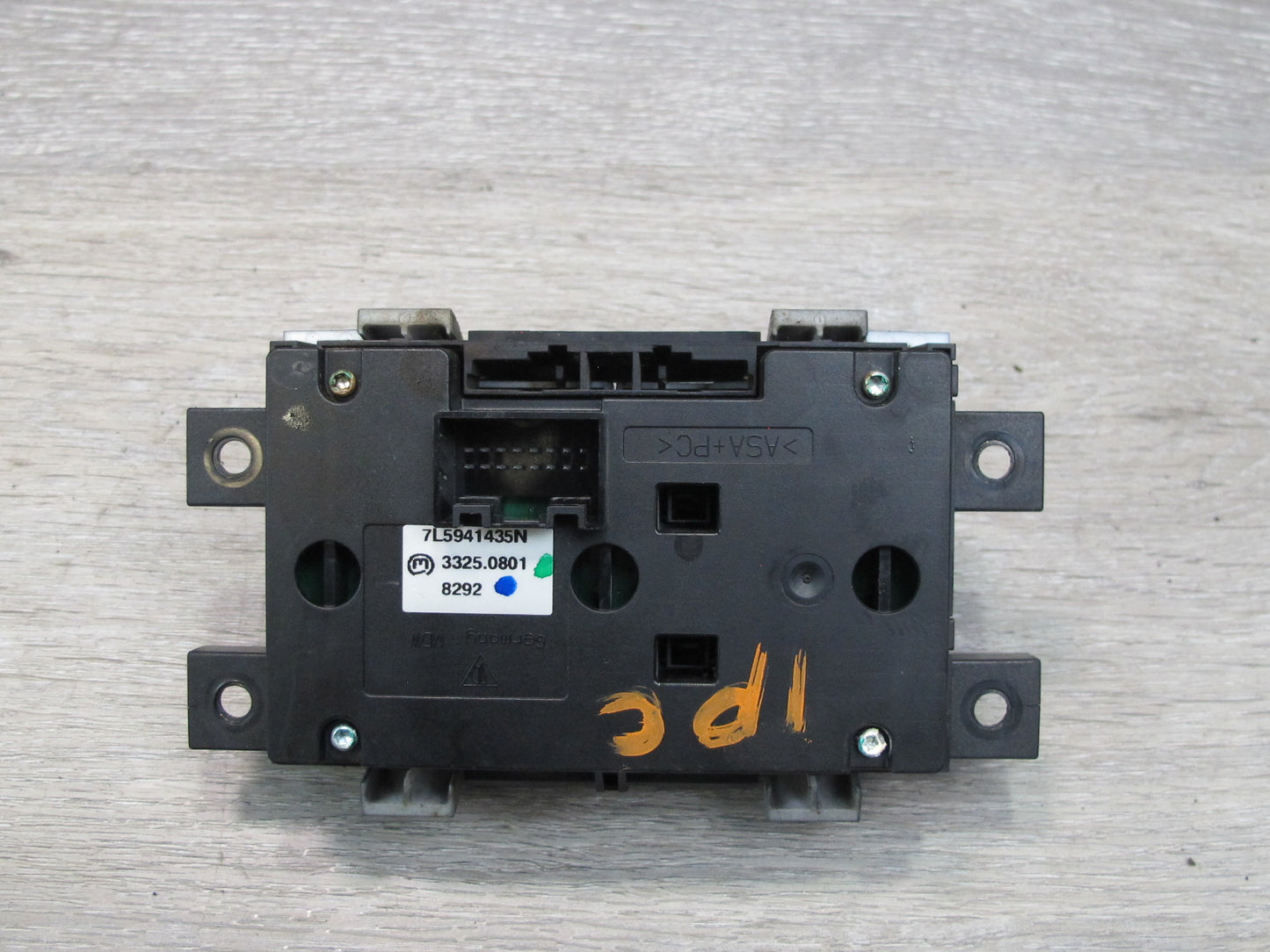 2008-2010 Porsche Cayenne 957 Self Leveling Suspension Control Switch