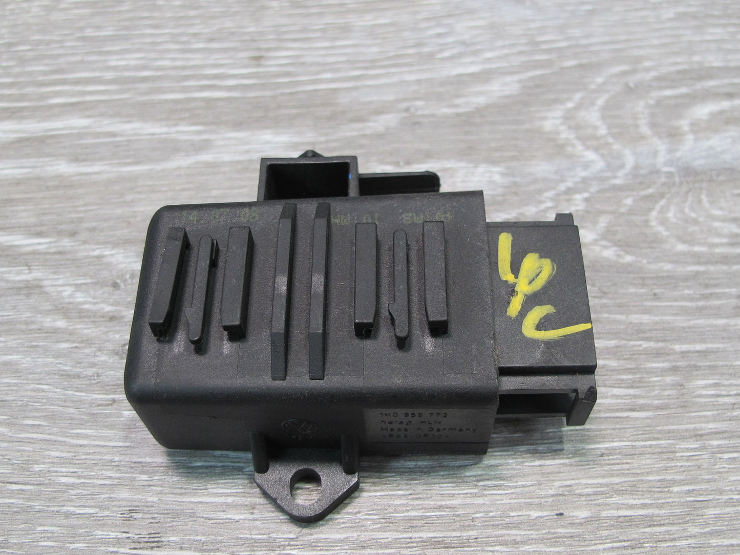 2008-2010 Porsche Cayenne 957 Heated Seats Switch Control Module Unit