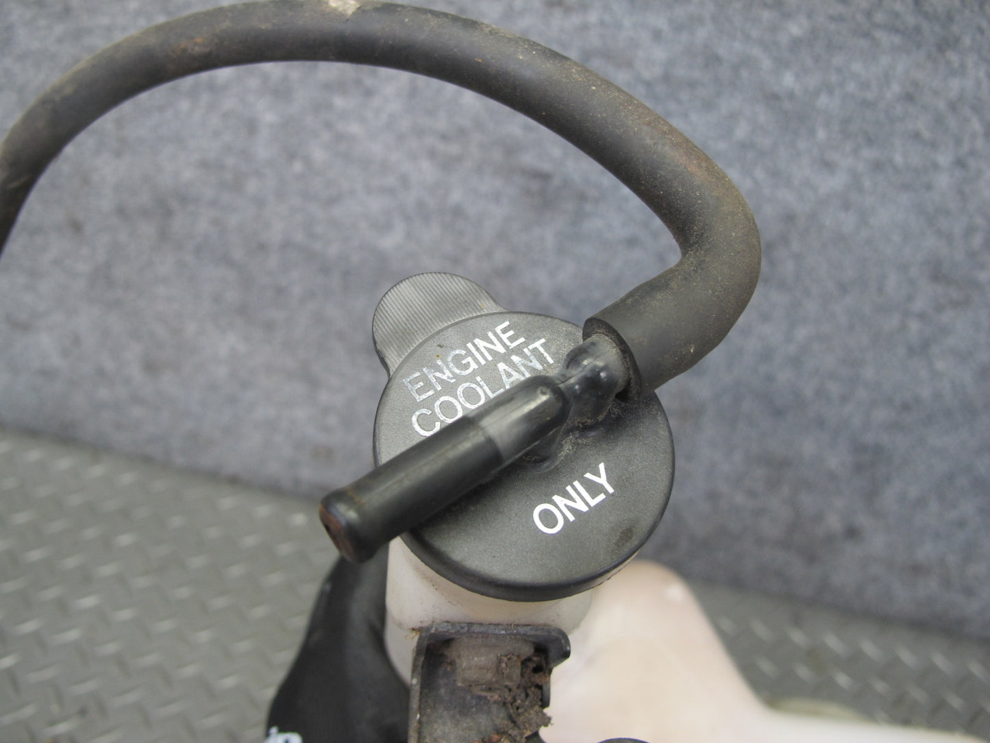 91-95 Toyota SW21L MR2 Engine Coolant Expansion Overflow Reservoir Tank OEM