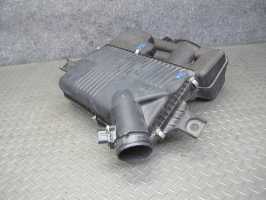 2009 Pontiac Solstice GXP Air Intake Cleaner Filter Box w MAF Sensor OEM