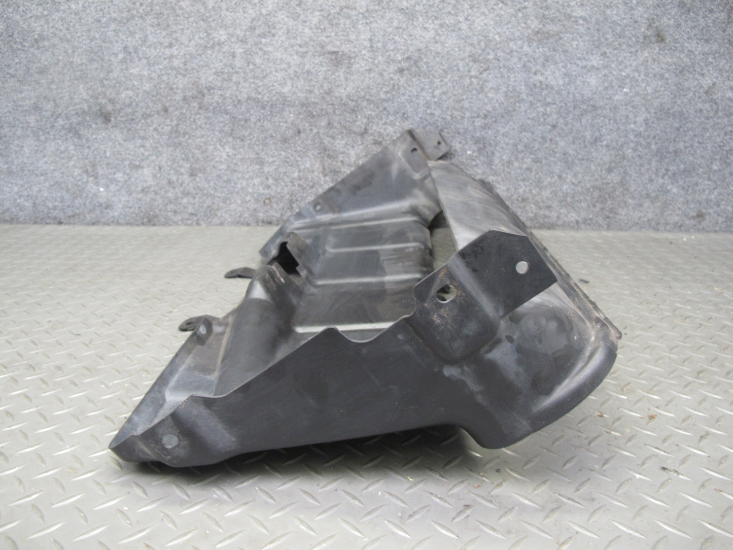 91-93 Dodge Stealth 3000GT NON Turbo Front Bumper Radiator Air Intake Duct OEM