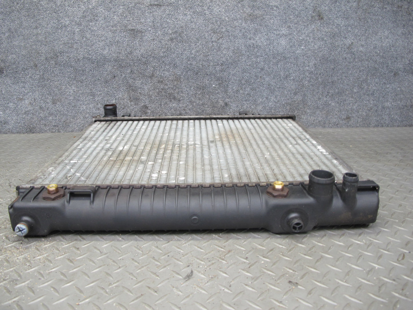 81-85 Mercedes W123 300D Turbo Diesel Engine Cooling Radiator OEM