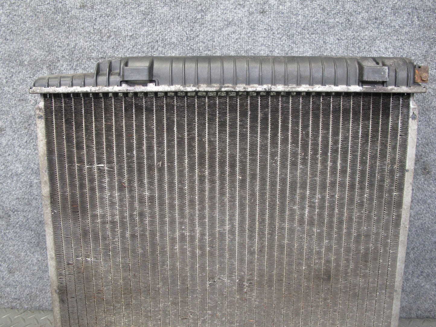 81-85 Mercedes W123 300D Turbo Diesel Engine Cooling Radiator OEM