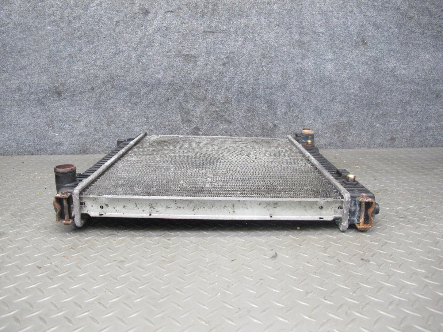 81-85 Mercedes W123 300D Turbo Diesel Engine Cooling Radiator OEM