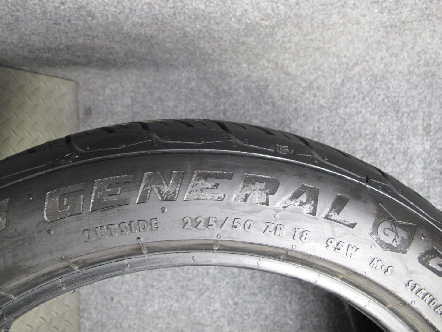 Set of 2 General G-max AS-05 A/S Tire 225/50 ZR18 95W 0322 7/32 & 8/32 Tread