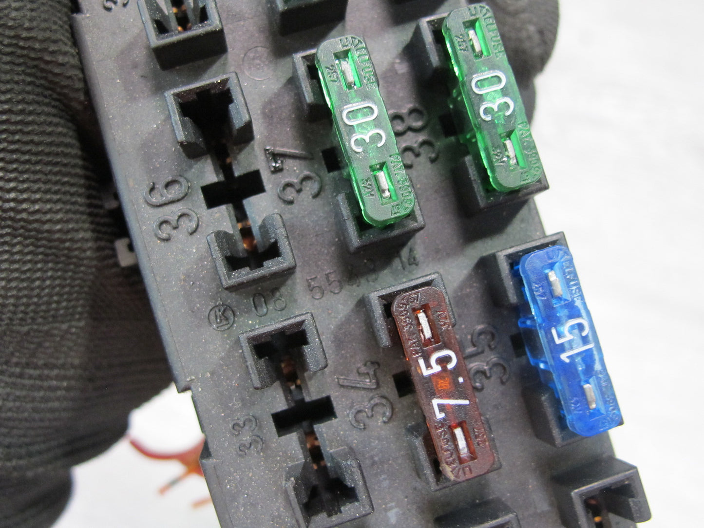 94-99 Mercedes W140 Under Hood Fuse Relay Box OEM