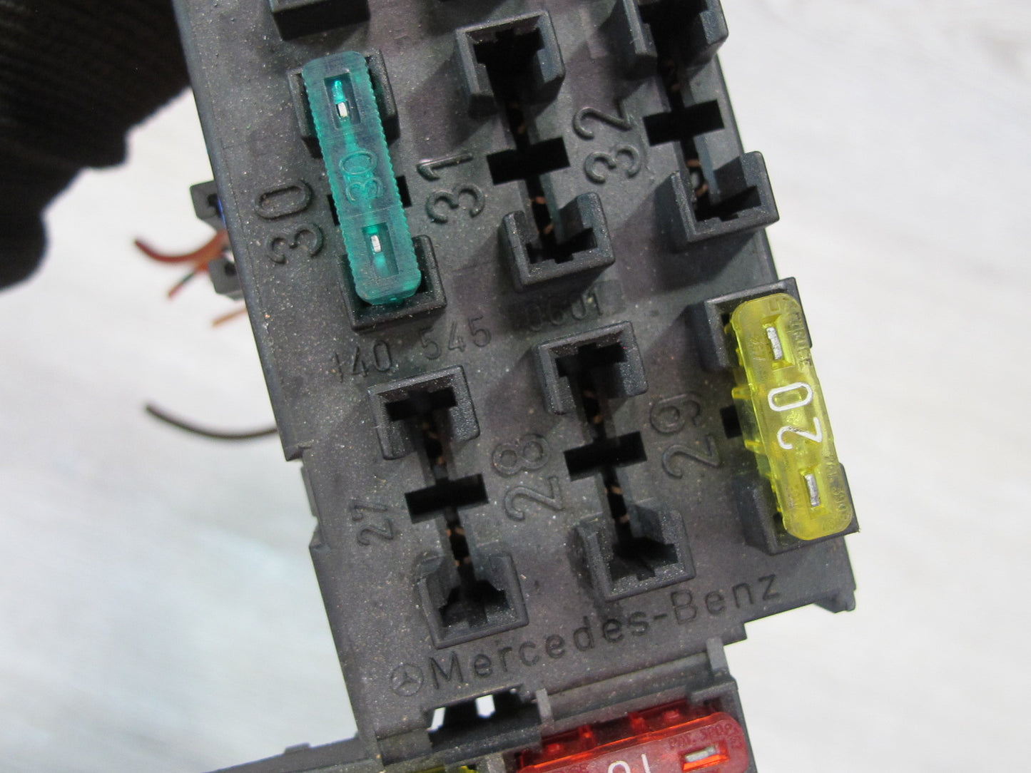 94-99 Mercedes W140 Under Hood Fuse Relay Box OEM