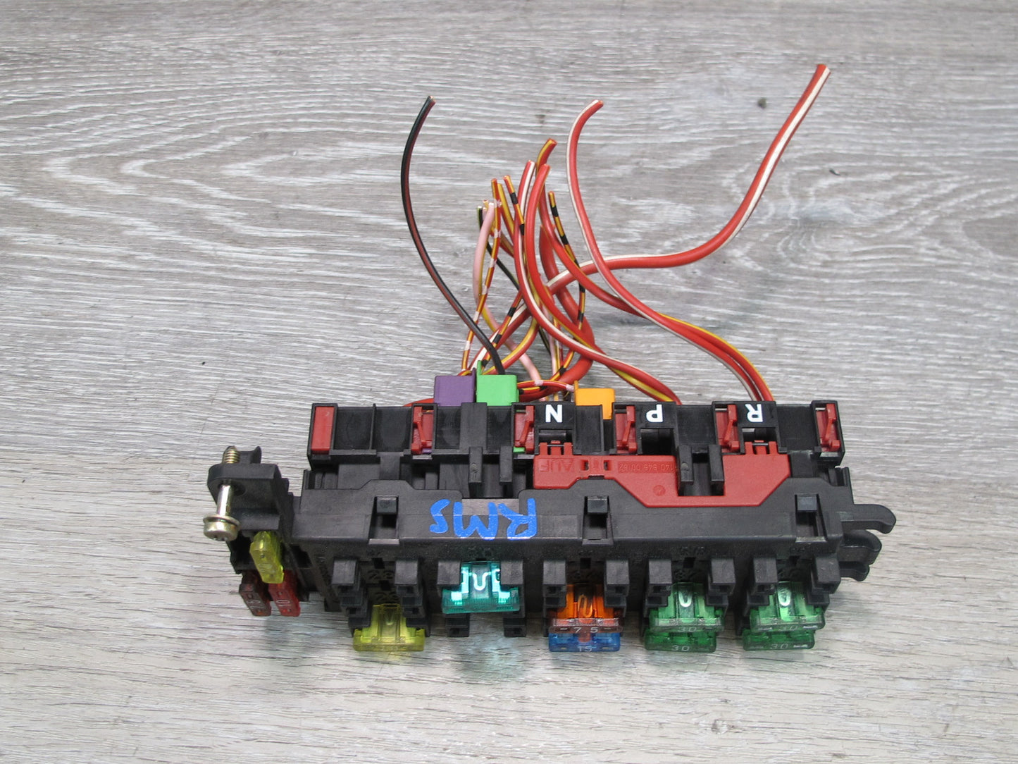 94-99 Mercedes W140 Under Hood Fuse Relay Box OEM