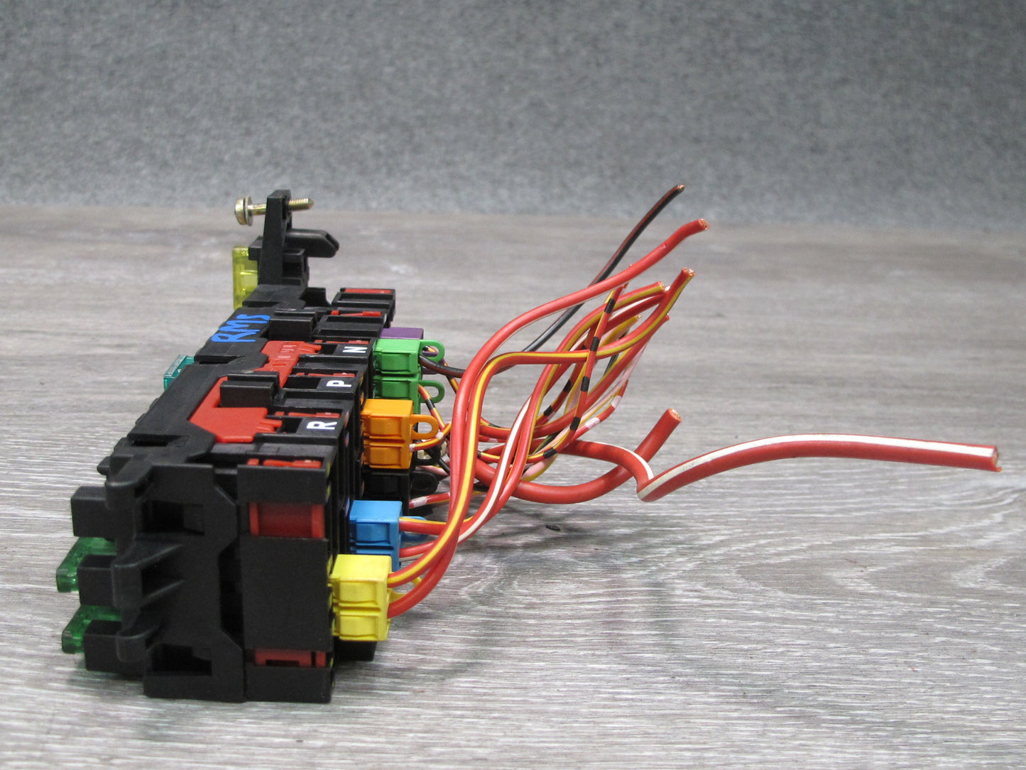 94-99 Mercedes W140 Under Hood Fuse Relay Box OEM